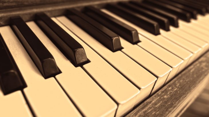 ピアノ初心者におすすめなJ-POP・クラシック・ジャズの簡単練習曲