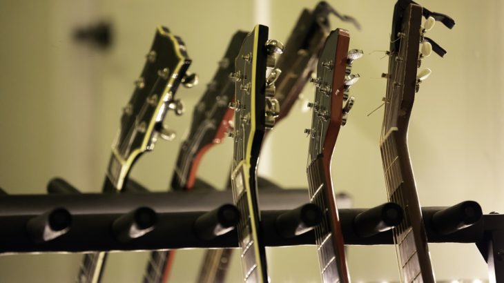 おすすめのギタースタンド6選！3種類のタイプ別で紹介